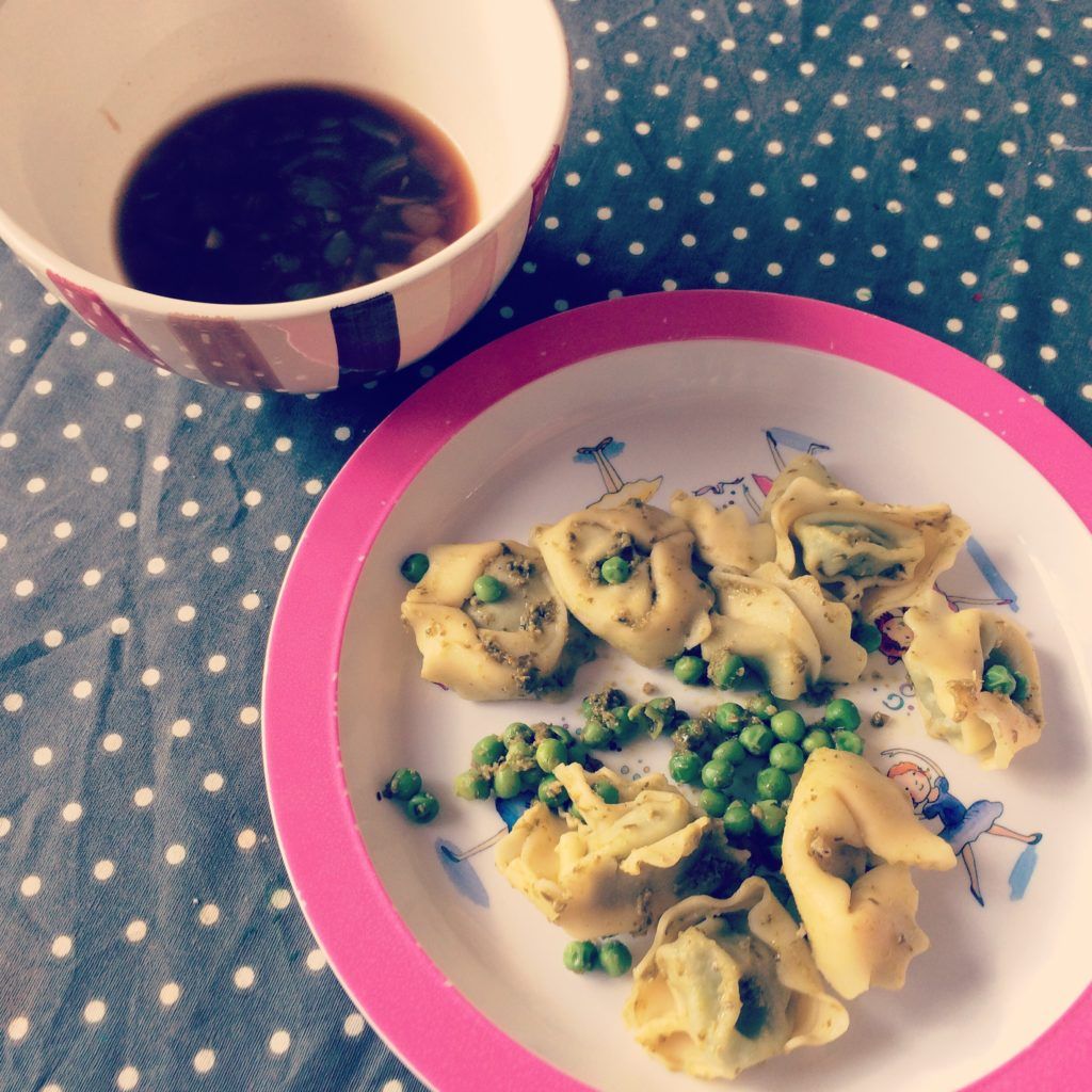 French onion soup (fail) so quick stuffed pasta, peas and pesto cooked in 3 minutes!